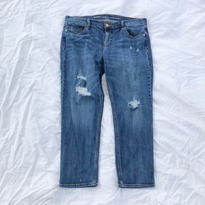 Distressed boyfriend jeans
